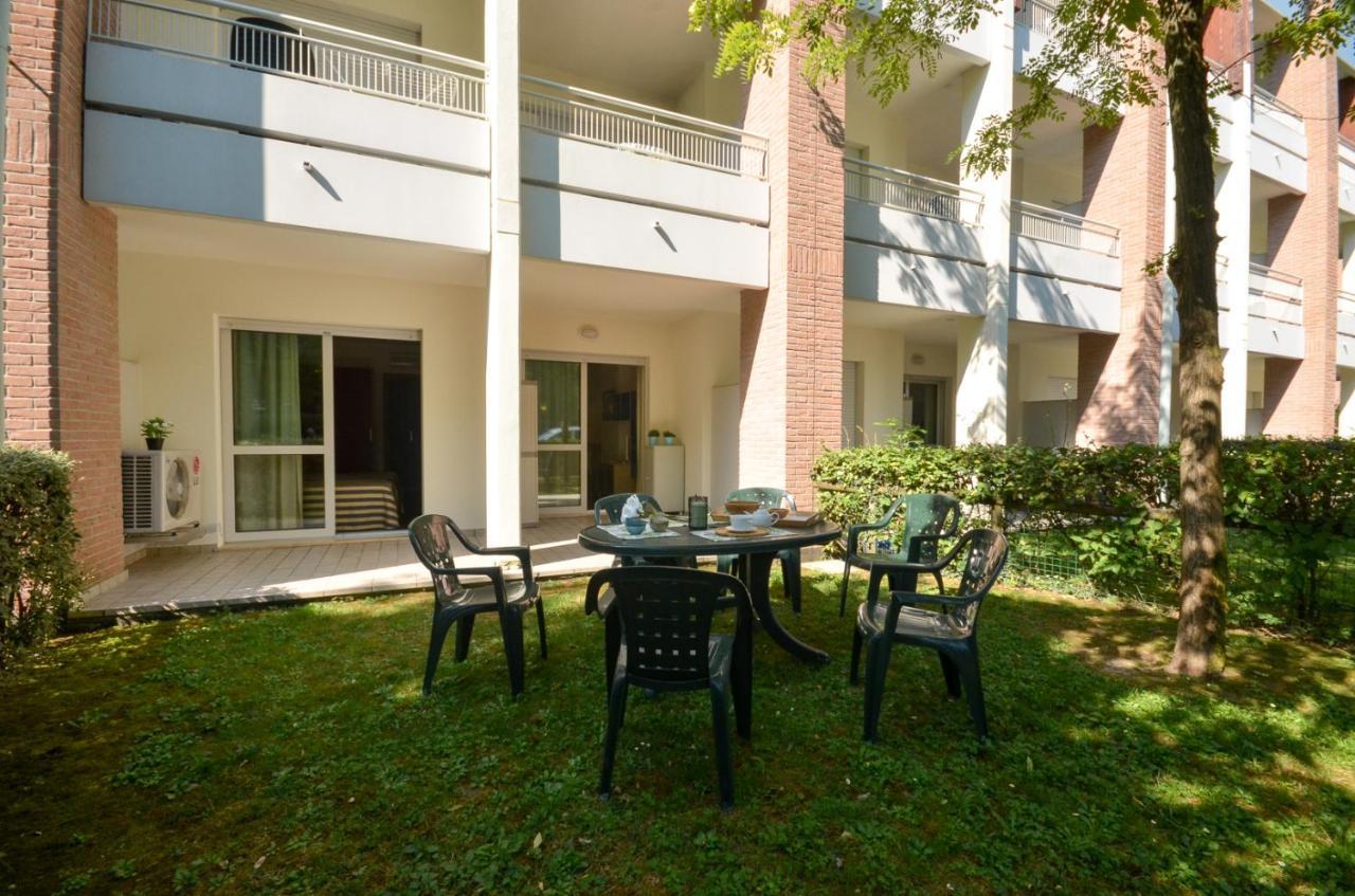Residenza Al Parco Aparthotel บิบิโอเน ภายนอก รูปภาพ